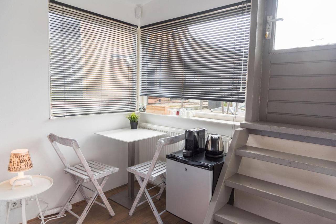 مبيت وإفطار أمستردام Houseboat Next To Amstel المظهر الخارجي الصورة